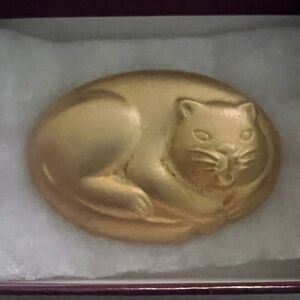 Vintage Jonette Jewelry (JJ) Sleeping Cat Brooch Pin